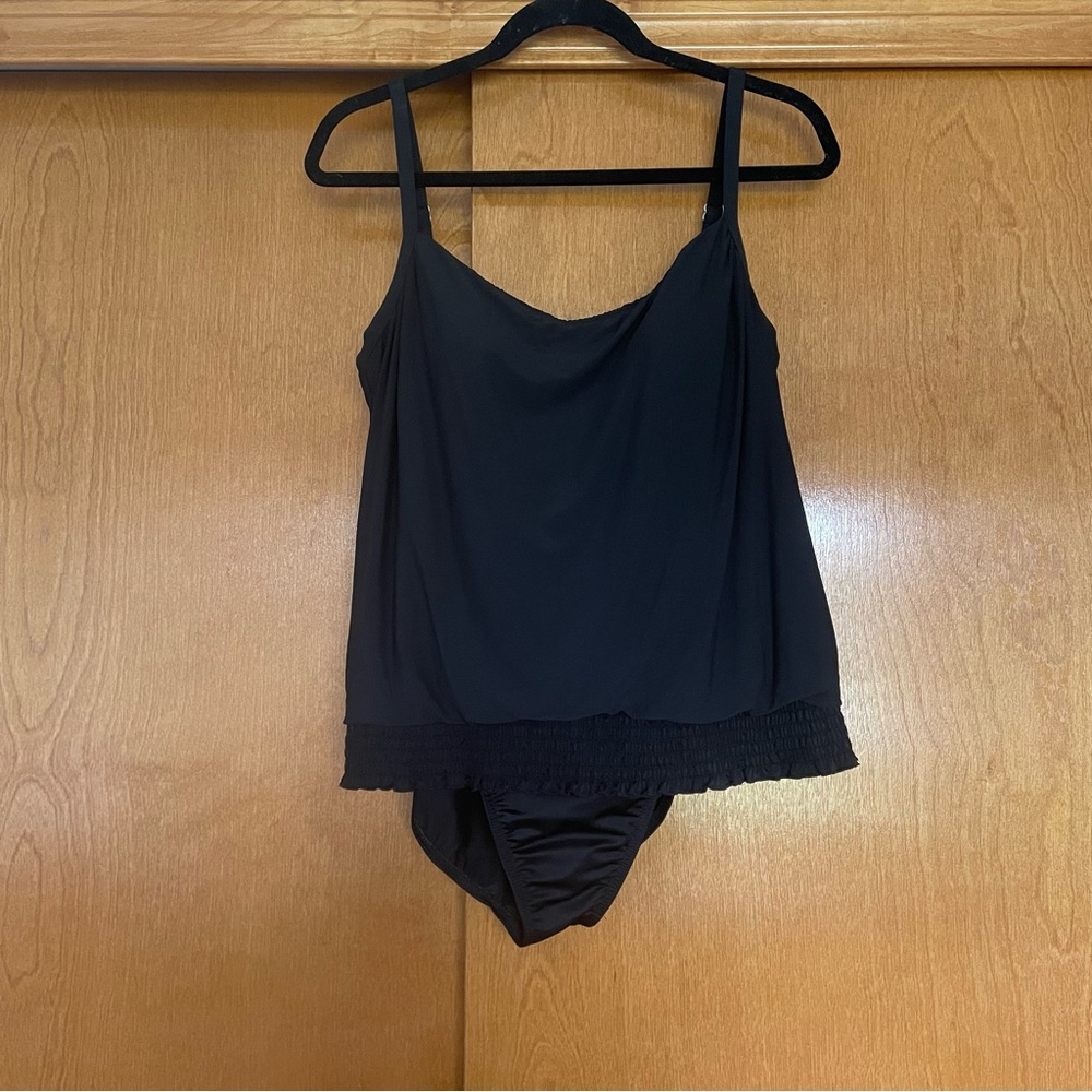 Miraclesuit Black Slimming Ruffle One Piece Swimsuit Size 14 Stretch